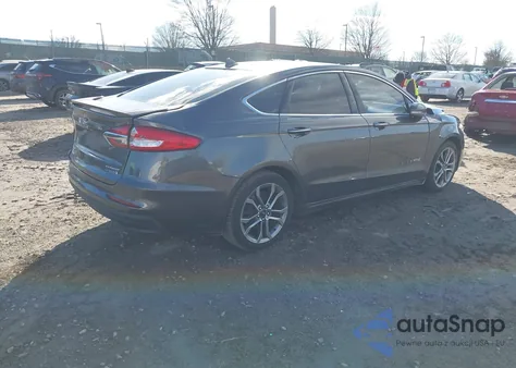 2019 Ford Fusion Hybrid Titanium from USA, damaged, VIN 3FA6P0RU3KR105328